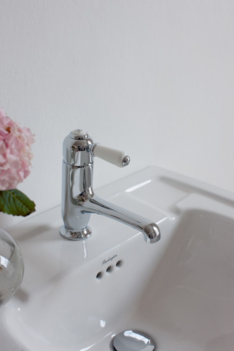 Chelsea Straight Basin Mixer Rgnt CP/BLK